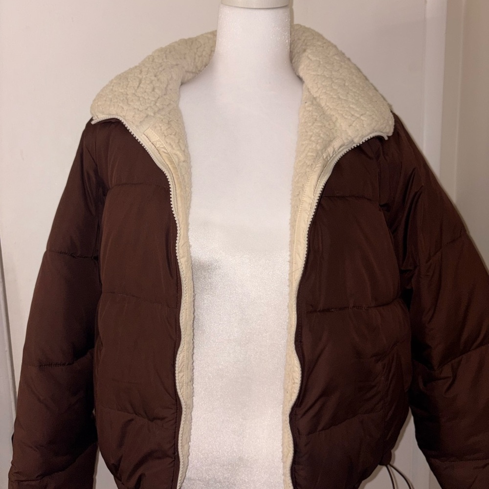 Hollister Brown Puffer Jacket with Cream Collar